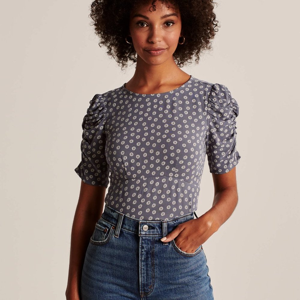 NWT-Abercrombie & Fitch Puff-Sleeve Printed Tee